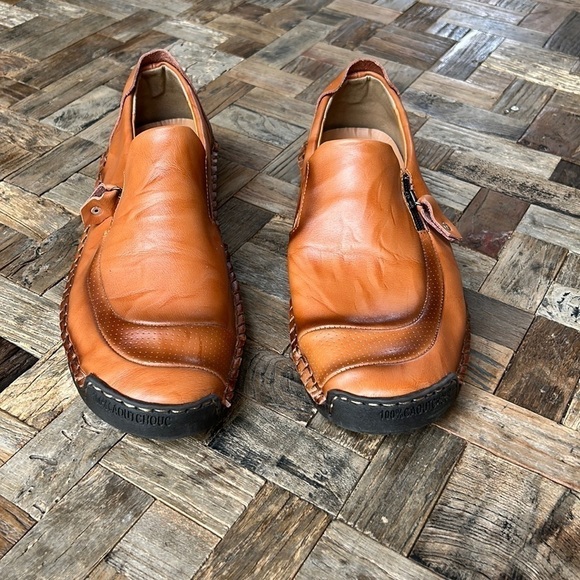 Caoutchouc Men’s Slip On Loafers NWOT - Picture 1 of 7